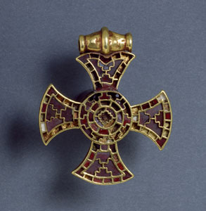 gold and garnet cross from Ixworth